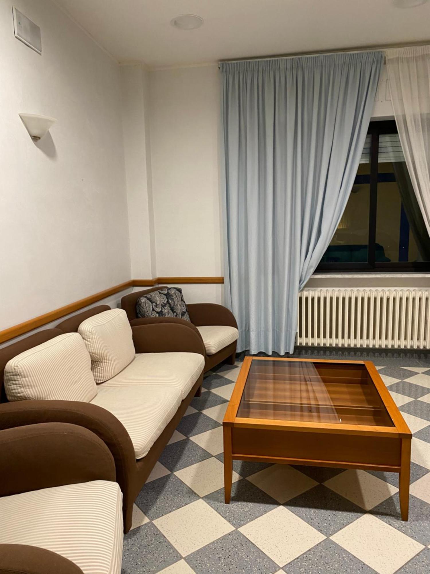 Hotel Ferrara Chianciano Terme Extérieur photo