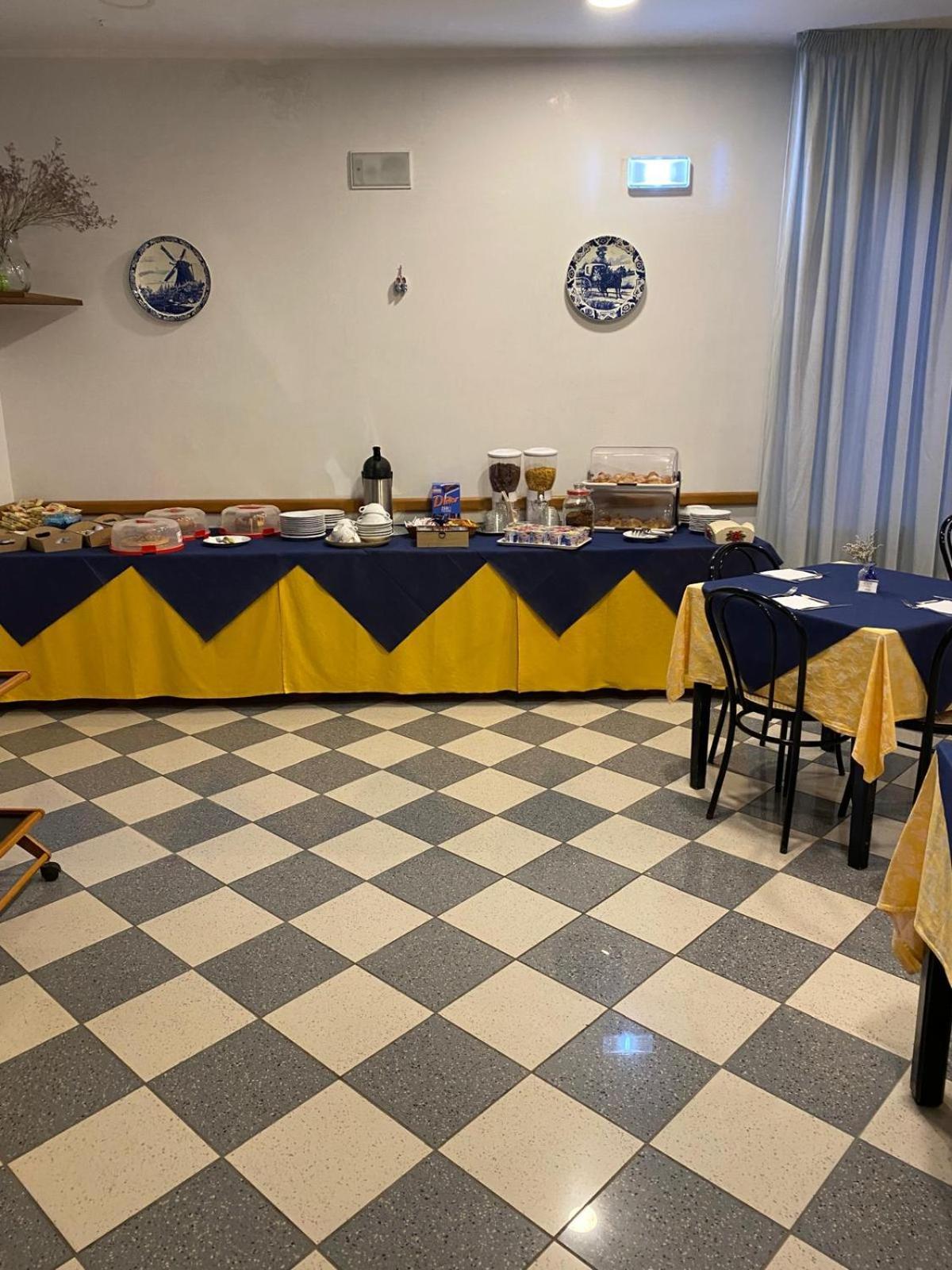 Hotel Ferrara Chianciano Terme Extérieur photo