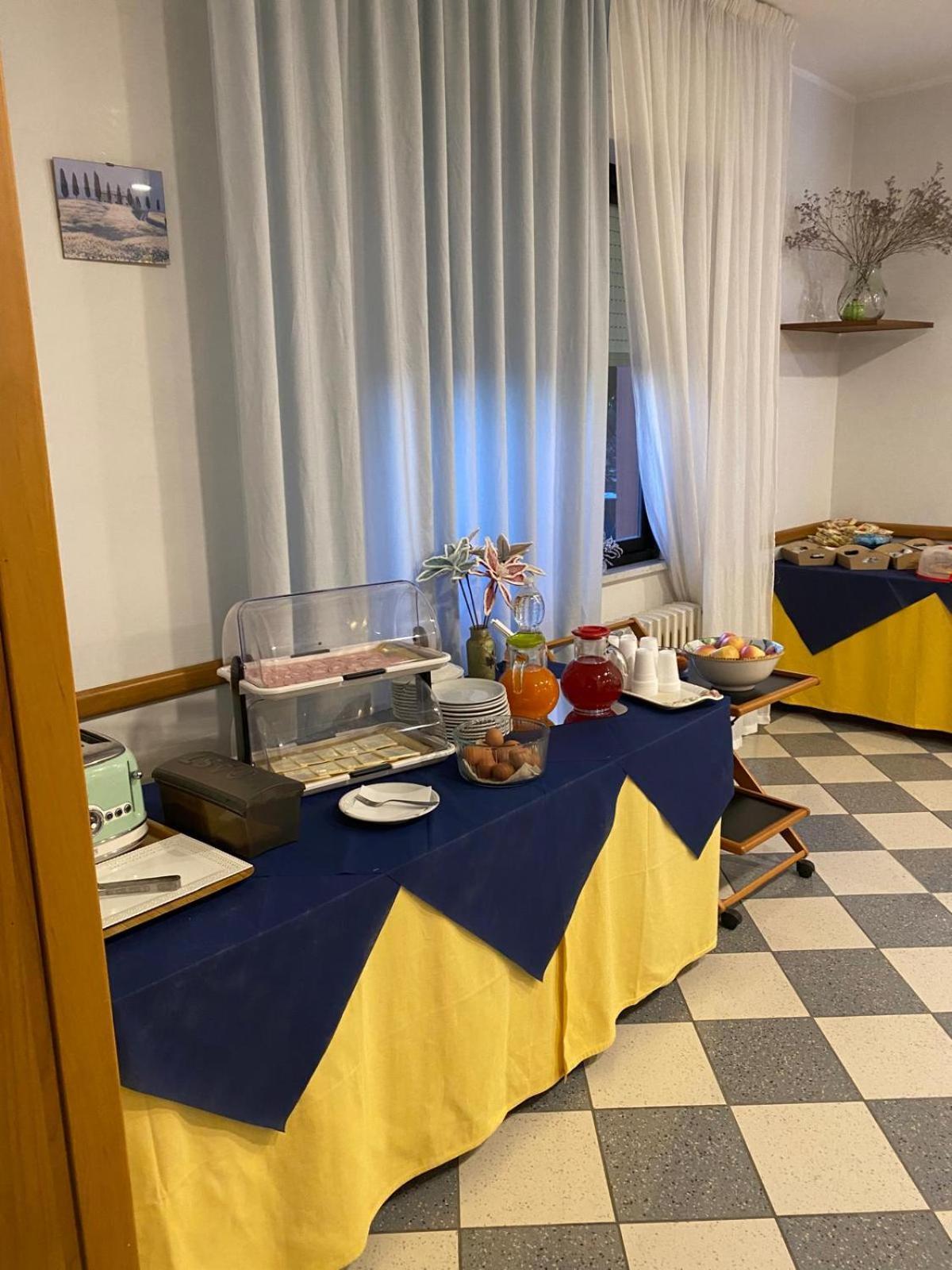 Hotel Ferrara Chianciano Terme Extérieur photo